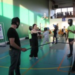 Initiation de canne sportive à des volontaires lors du Championnat de France UNSS de SBF